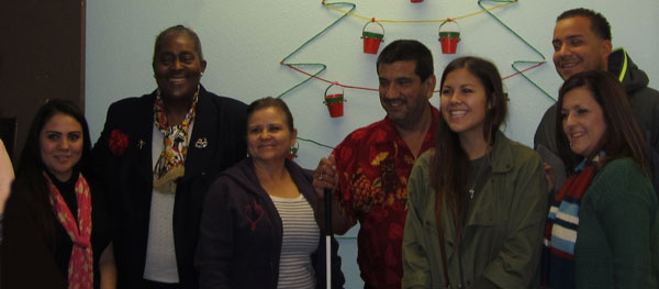 Pete, Lolita and Dolores posing with people from Stronghold Engineering